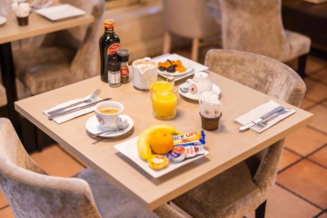 Le Relais De La Caleche Hotel Le Beausset Kültér fotó